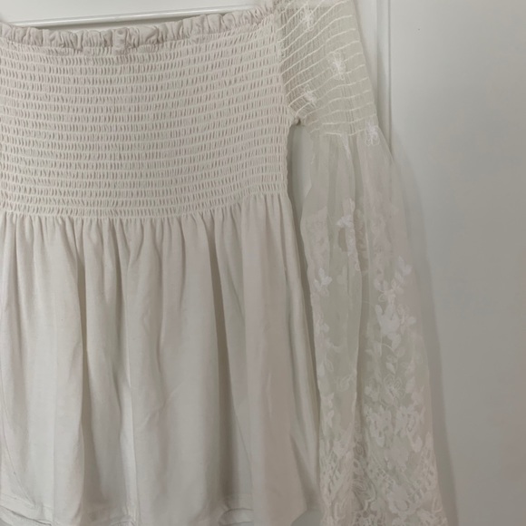Off the Shoulder White top with Lace Bell Sleeves - Picture 6 of 7